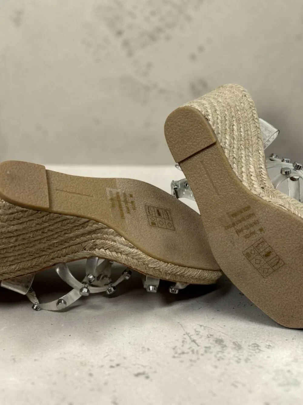 NWOT Unworn Dolce Vita Maxton Studded Espadrille Wedge Sandals Sz 6